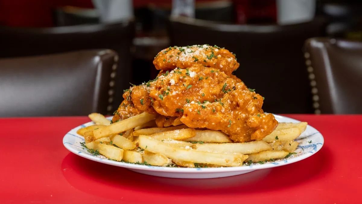 Wings with fries