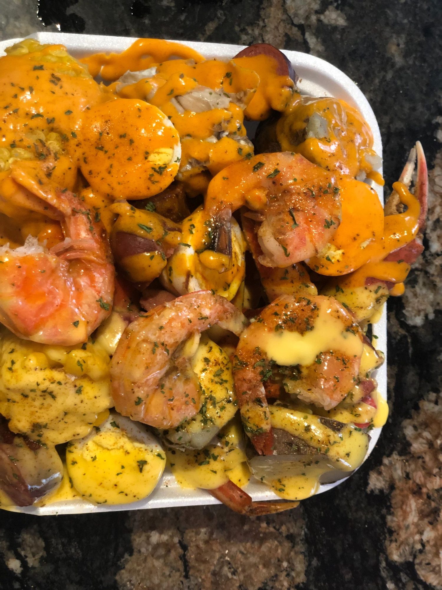 Shrimp and potatoes in Trap Butter